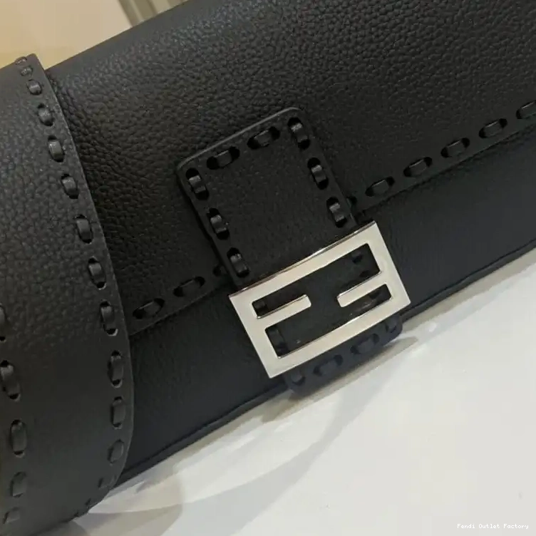 Affordable HOT In Baguette Cuoio Fendi Leather Black Bag Medium Romano Selleria 0505